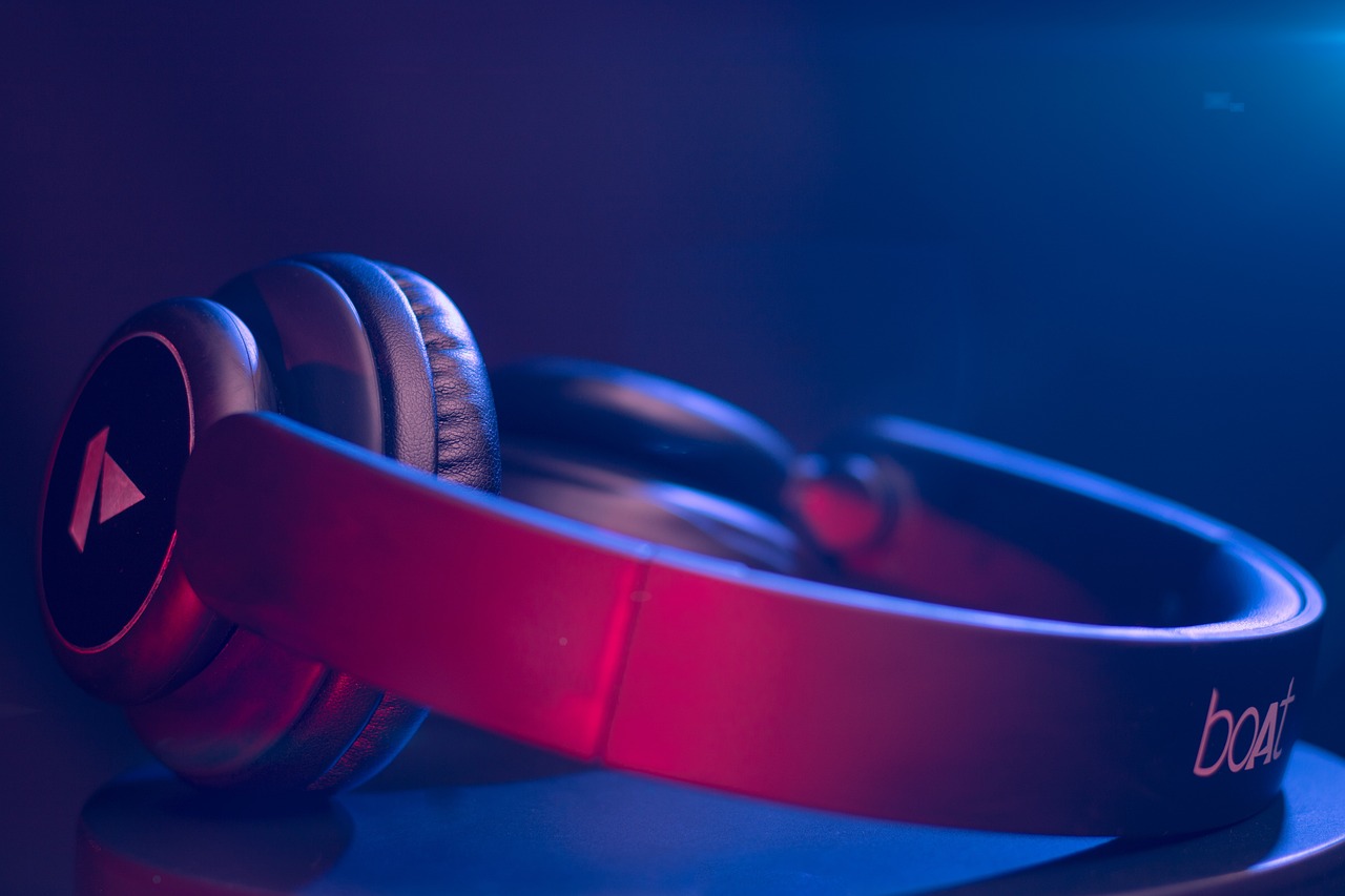 Top 10 Stereo Headphones You Need to Try in 2025